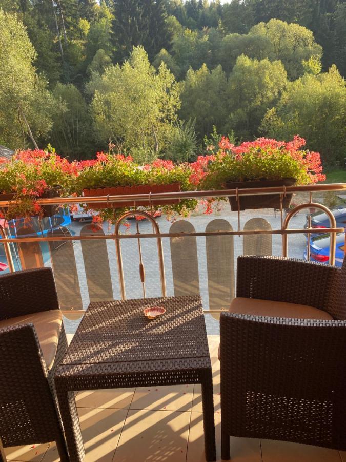 Casa Cu Flori Moisei Hotel Eksteriør billede